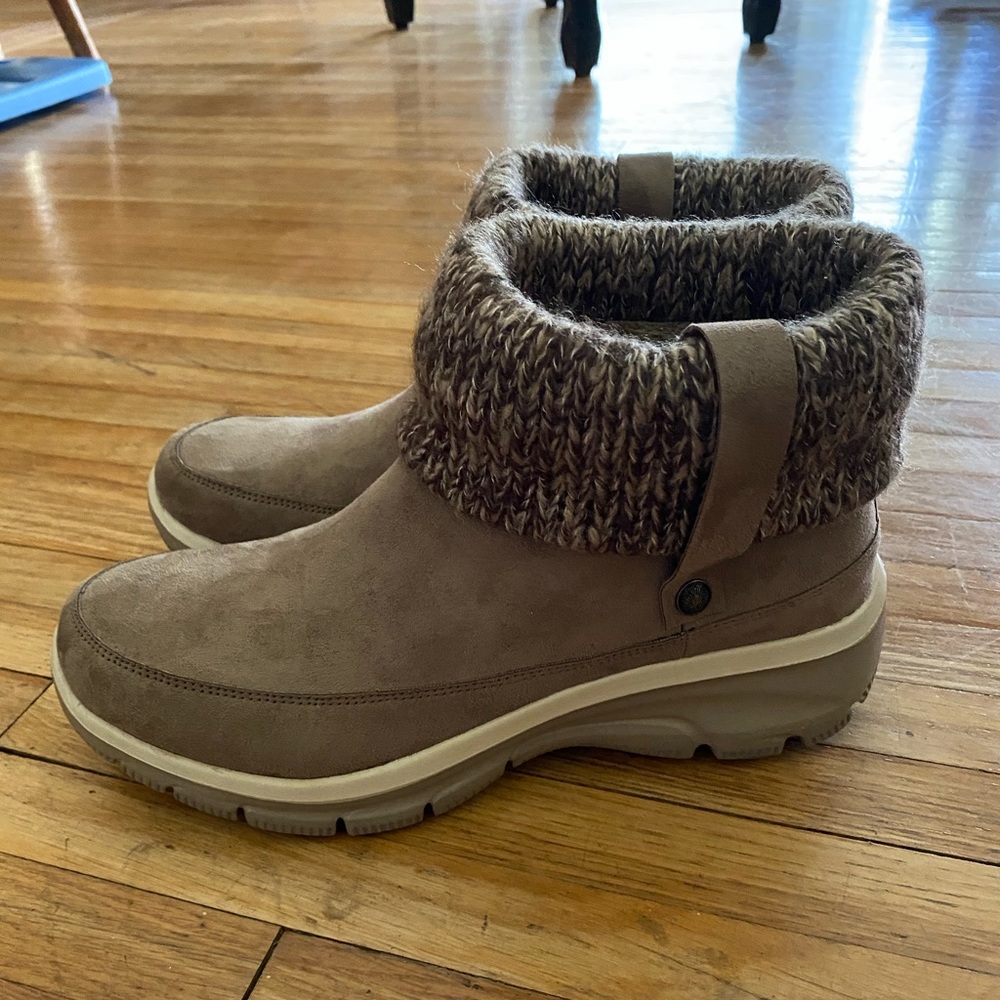 Brand New Skechers boots